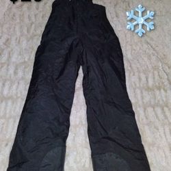 FIRM IN MERCED ‼️BOYS NO BIB SIZE 4