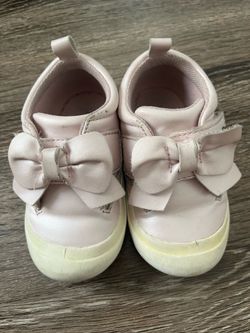 Bearpaw Toddler Pink Shoes sz 5