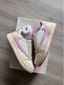 Size 4Y / 5.5 women jordan 1 low