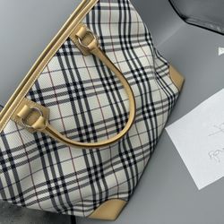 Burberry tote