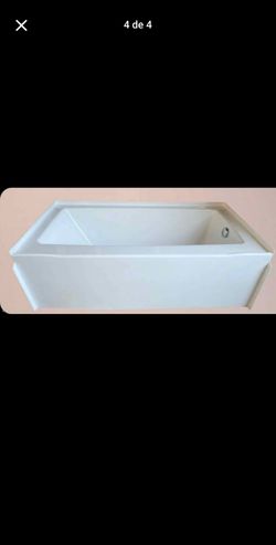 bathtub White like new.    OBO