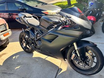 Ducati 848 Sportbike Motorcycle