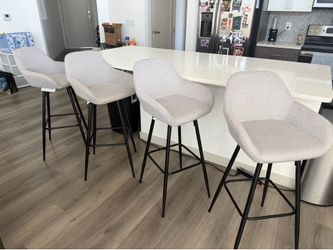 4 Bar Stools