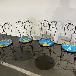 4 Vintage Chairs 