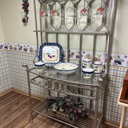 Baker’s Rack