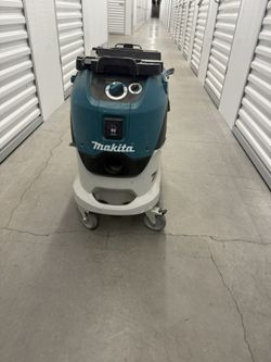 MAKITA VC4210L 11 GALLON WET/DRY HEPA FILTER DUST EXTRACTOR/VACUUM