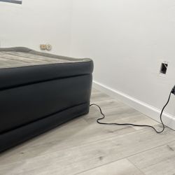 Air bed single Inflate with plug