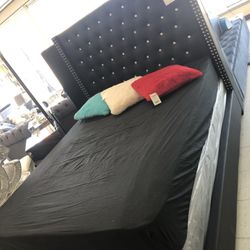 Queen Black Bed 