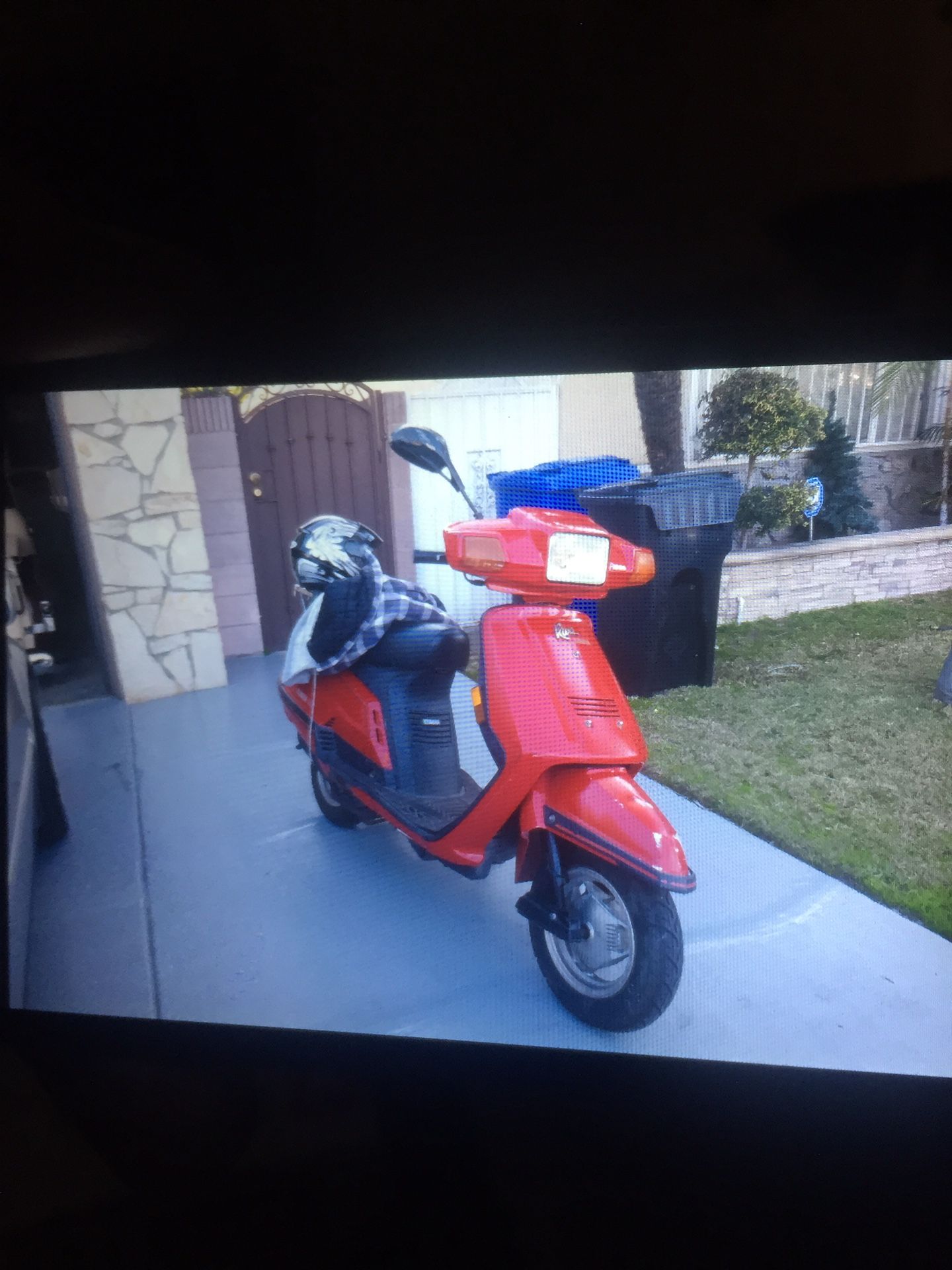 Yamaha 125 scooter