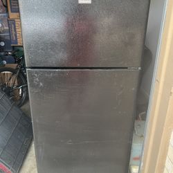 Hot point Refrigerator 