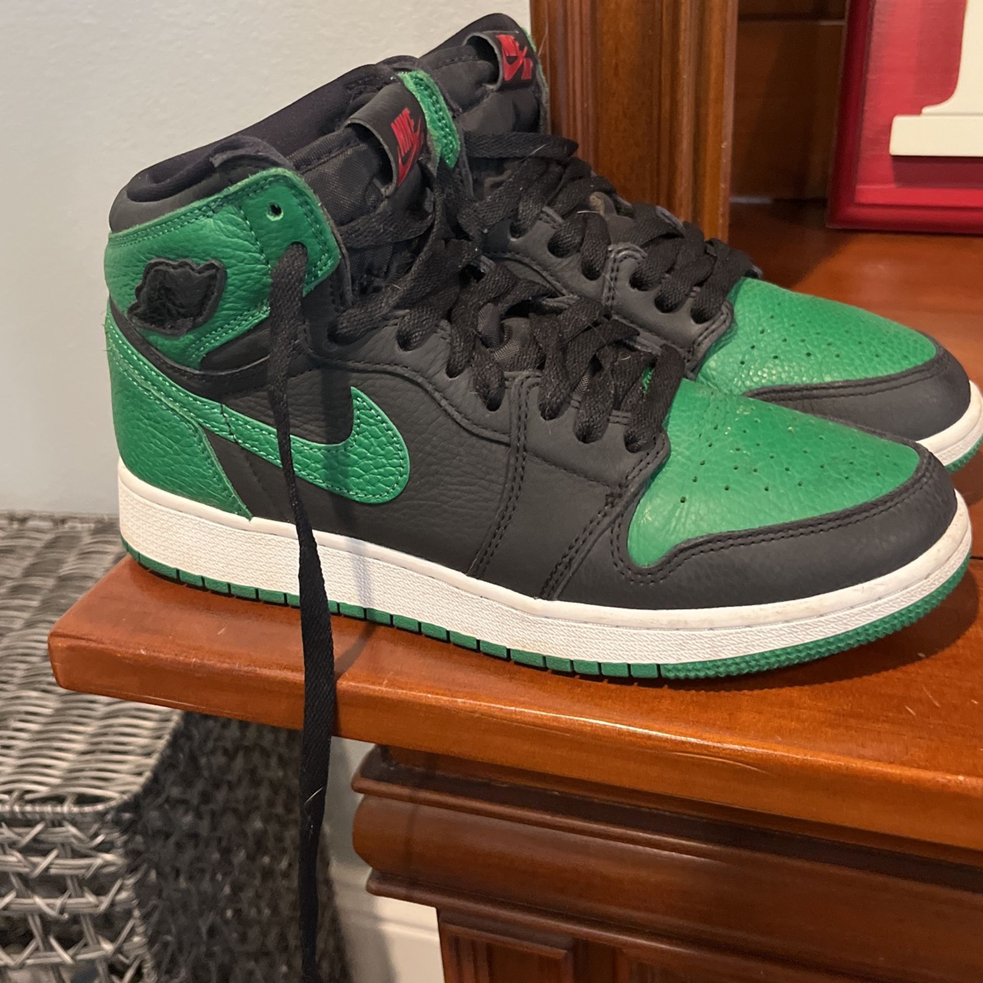 Jordan 1 Retro High, Pine Green Black