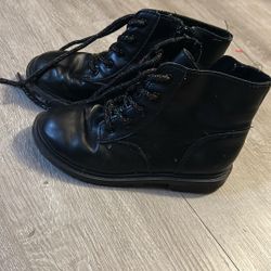 Girls Boots