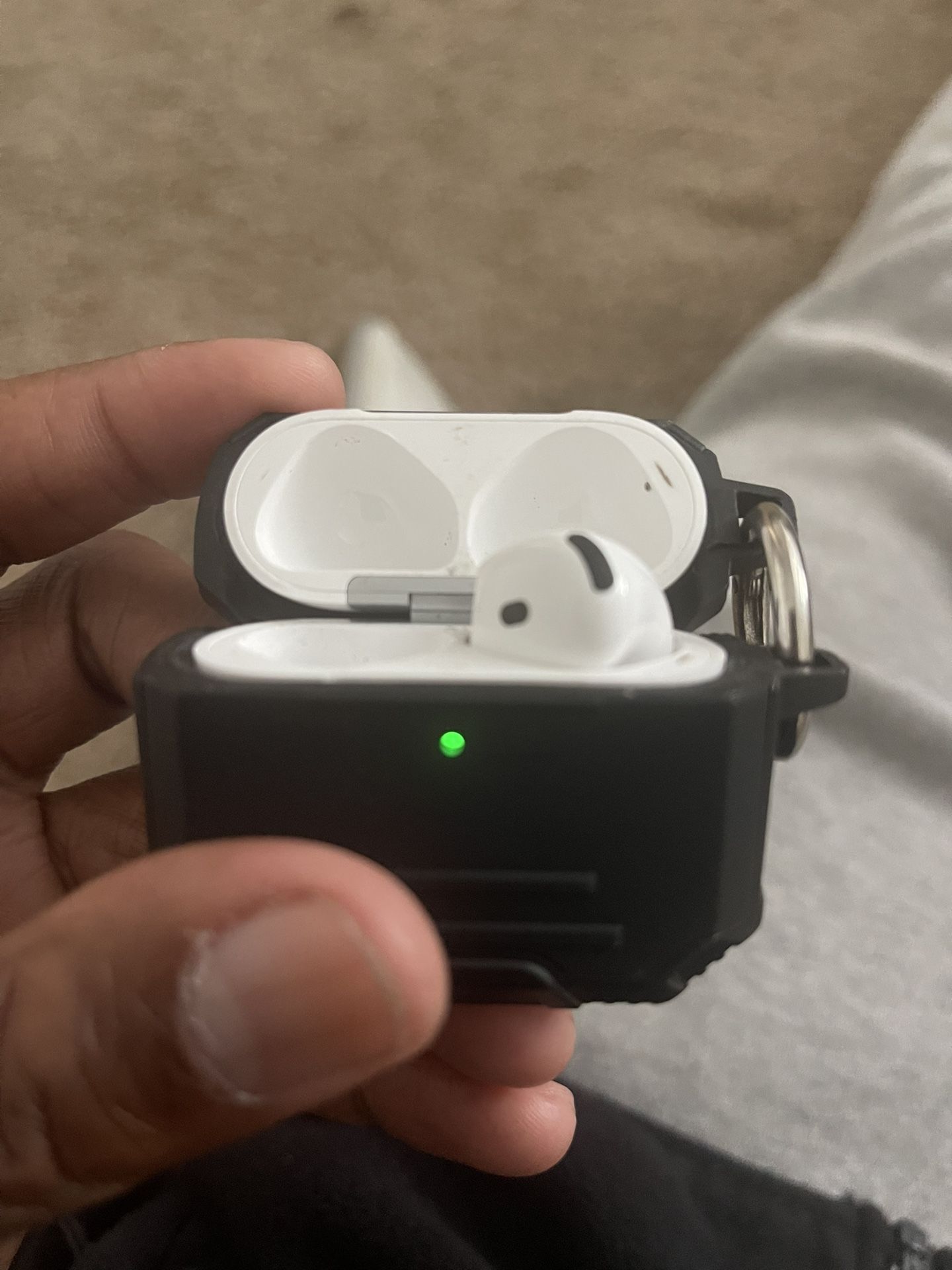 Air Pods 4 Generation Brand New But Missing The Left Headphone