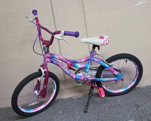 Girls bike