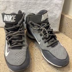 Nike Alpha Huarache Elite baseball cleats Size 6.5    Excellent Condition. Clean, well cared for, lots of life left . Ready for pickup or ship .  Nike