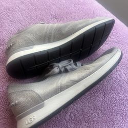 Ugg  size 7 1/2 good condition