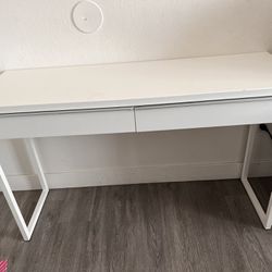 IKEA BESTÅ BURS Desk, high gloss white, 47 1/4x15 3/4 "