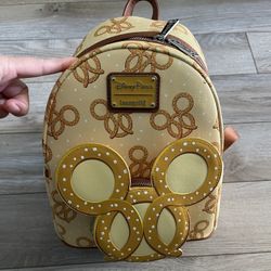 Loungefly Mickey Pretzel Disney New Christmas Gift