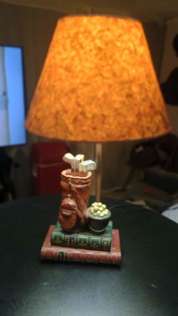 Golf Theme Table Lamp 17 Inches Tall with Golf Bag and Clubs