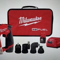 New In Box Milwaukee 2505-22M 12 Fuel Installation Drill/Driver Kit