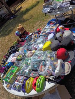 Sell tons of great stuff toys, shoes, video games, etc