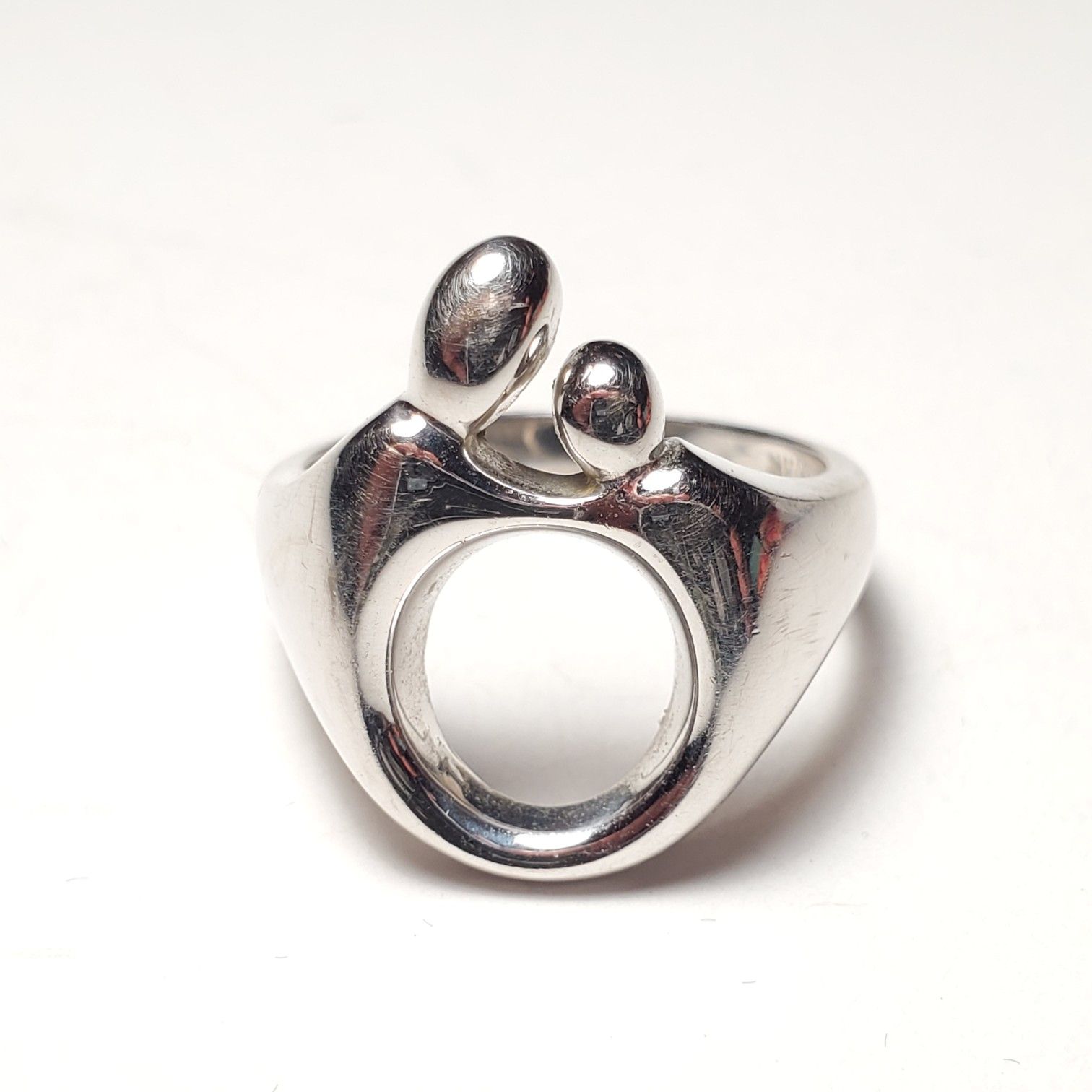 14k White Gold Mother Child Ring