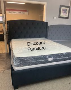 Queen bed with Mattresses