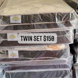 Twin Set 