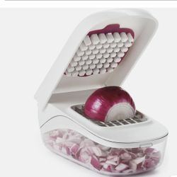 OXO Good Grips Vegetable and Onion Chopper with Easy Pour Opening White