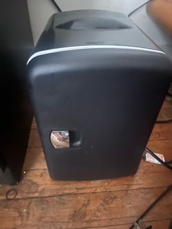 XS Mini Fridge
