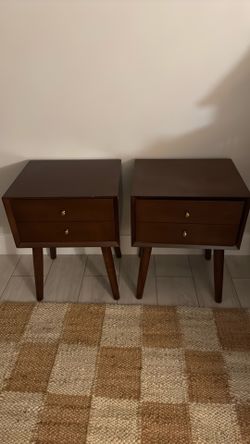 Set of 2 Night Stands