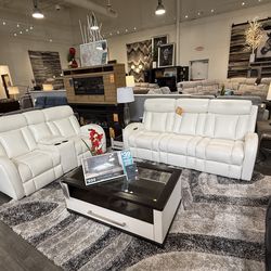 Reclining Couch in Great Condition