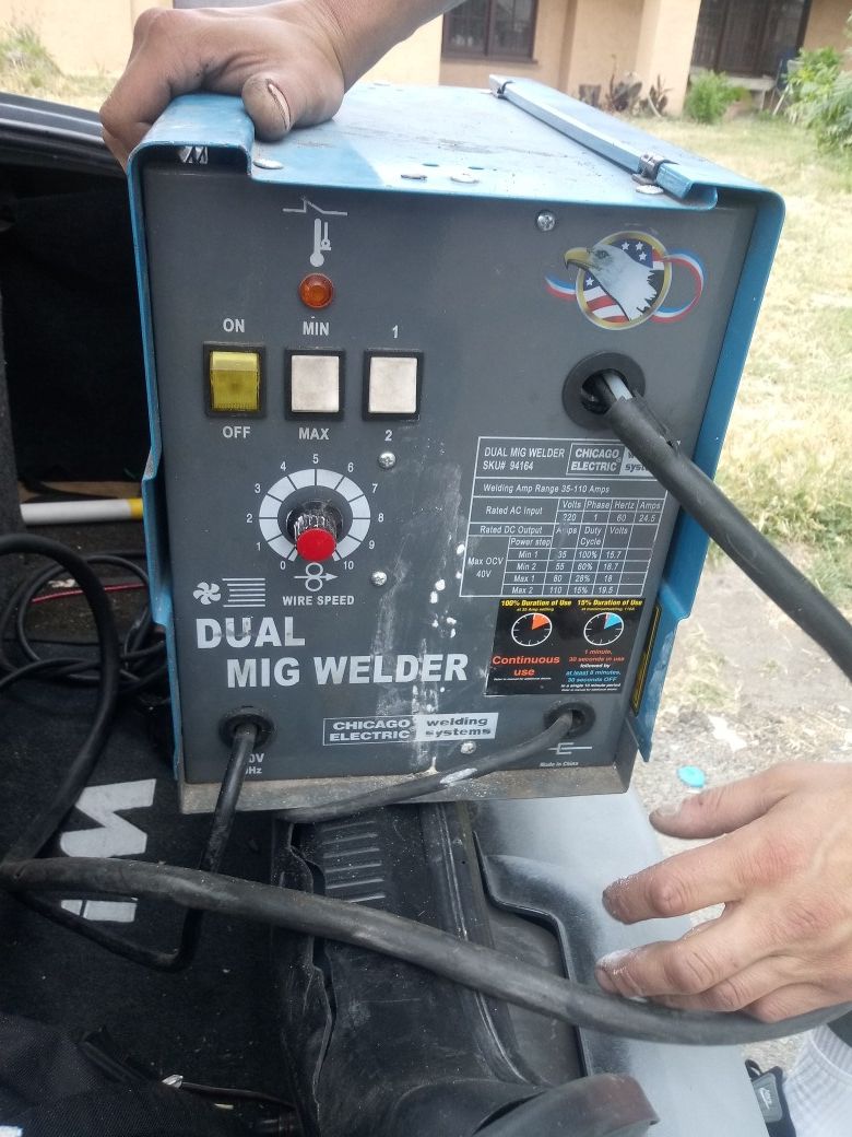 Chicago electric dual mig welder. for Sale in San Bernardino, CA OfferUp