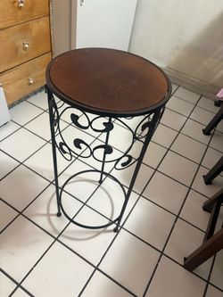 Metal table