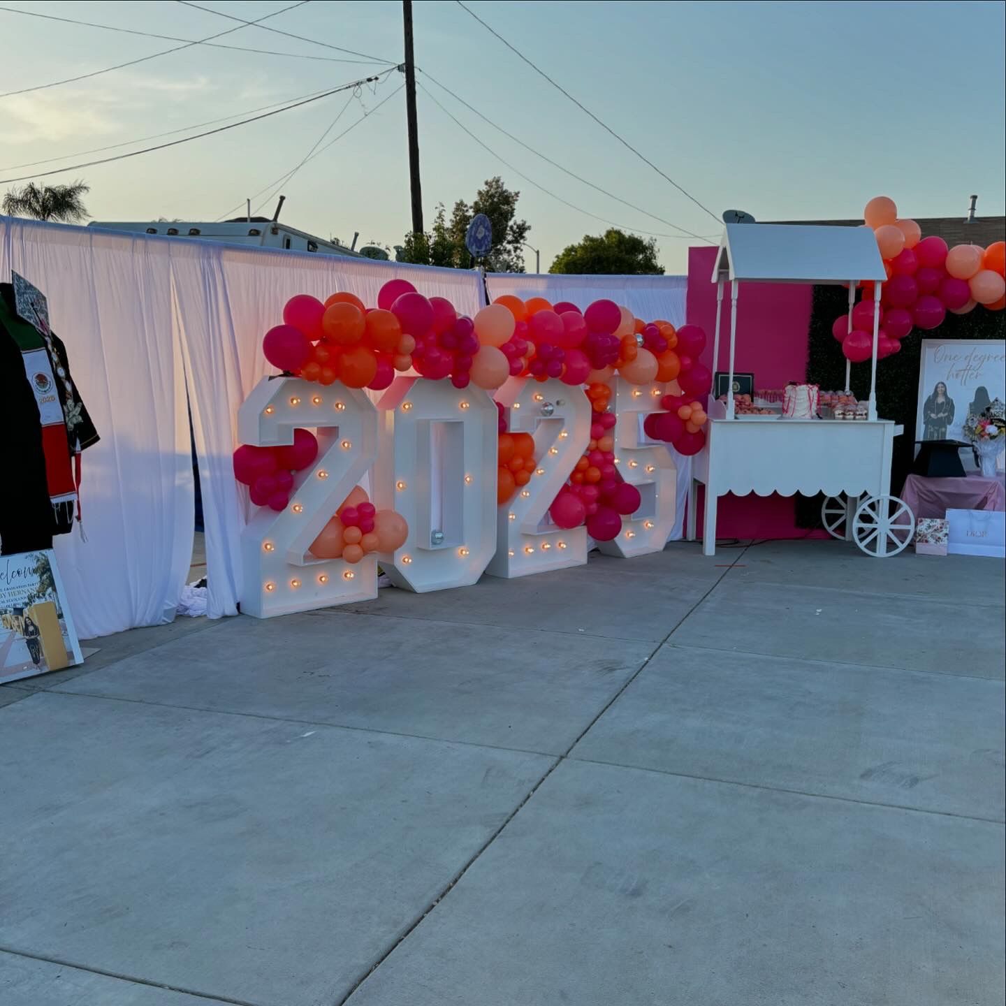 Marquee balloon Garland