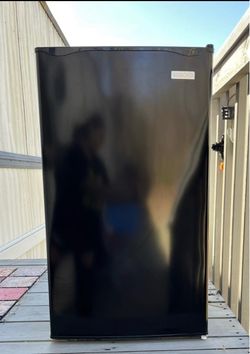 Igloo mini fridge