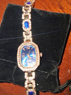 ROSE GOLD TONE QUARTZ WATCH
