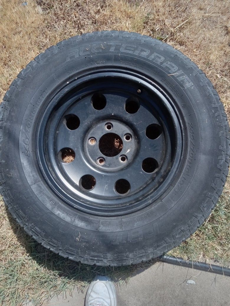 SET of Bullet Hole Rims Great Shape No Dents Or Curb Rubs Bolt Patrrn 5x5 Off Of Jeep And My 92 GMC pickup