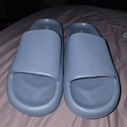 Women's Cushionaire Slides (10)