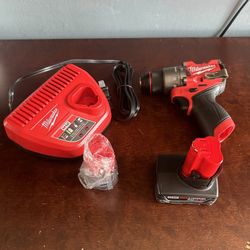 Milwaukee M12 Hammer Drill Kit