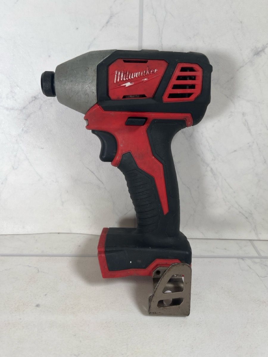 Milwaukee 2656-20 M18 1/4" Cordless Impact Driver (A1G010655)