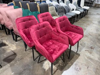 Set Of 4 Velvet Dining Chairs, Modern Tufted Accent Chairs with Armrests & Black Metal Legs