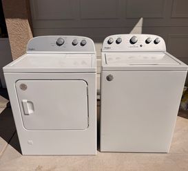 Whirlpool Washer and Gas Dryer set