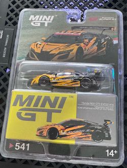 MINI GT 1:64 Honda NSX GT3 EVO22 “UPGARAGE NSX GT3” Team UPGARAGE Super Gt 2022 hot wheel