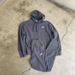 Grey Nike Set (top: size S bottom: size L)