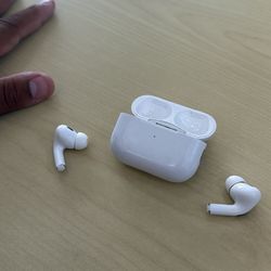 AirPod Pro 2s