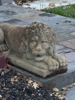 Antique Lichen Moss Pair Recumbent Antonio Canova Concrete Lions 32” x 16” (350 lbs each) (Sleep Wake)