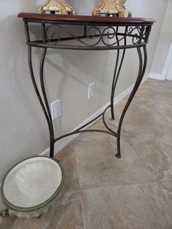 Entry Stand
