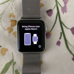 Series 2 Apple Watch-Platinum