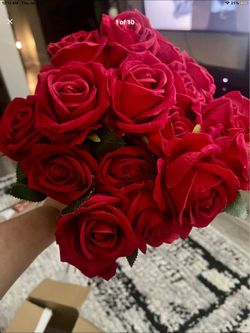 25 Elegant Faux Roses Perfect for crafts or home decor! Will Ship!